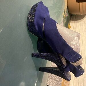 Never worn BCBGirls small size 7.5